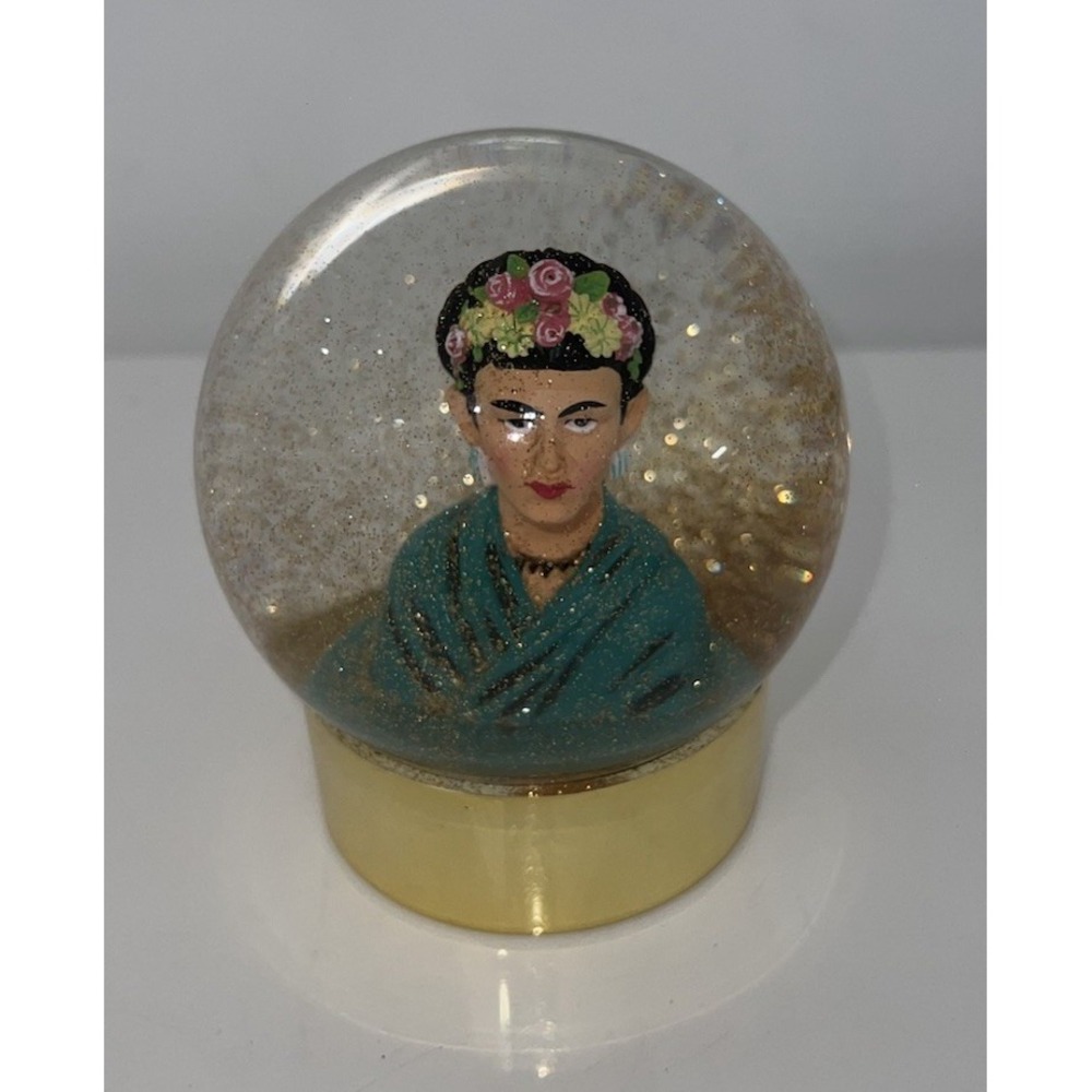 (…5N)Frida Kahlo Snow Globe
